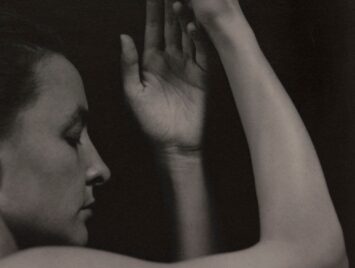 Alfred Stieglitz, Georgia O’Keeffe, ca. 1919-1920. Courtesy The Art Institute of Chicago.